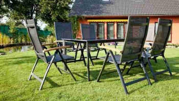 How Should Metal Furniture Be Restored