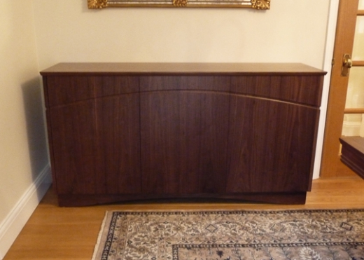 Contemporary Sideboard In Walnut With Flat Doors And Hidden Handles