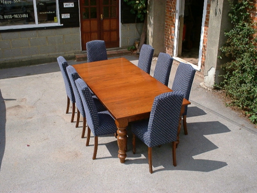 Extending Oak Table - Sliding Base